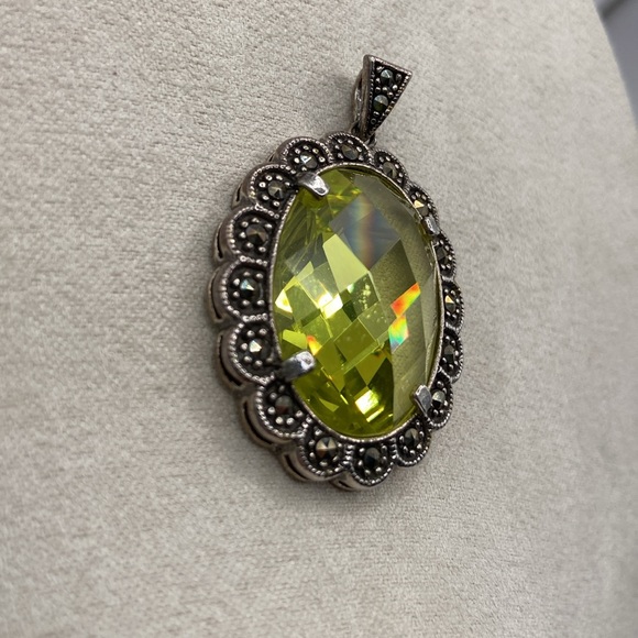 Sterling Silver 925 Simulated Oval Peridot Marcasite Pendant - Picture 8 of 14